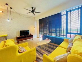 Mount Austin Cube8teen Homestay 新山